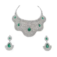 Emerald Diamond Necklace Set